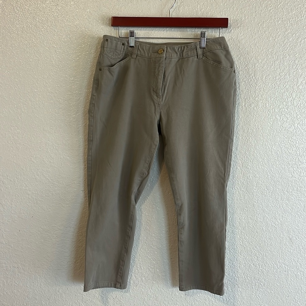 Chico ‘s So Slimming Tan Crop Cotton Spandex Blend Pants Jeans Size 1.5 / US 10